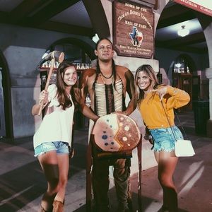 Meet your Posher, Nadia